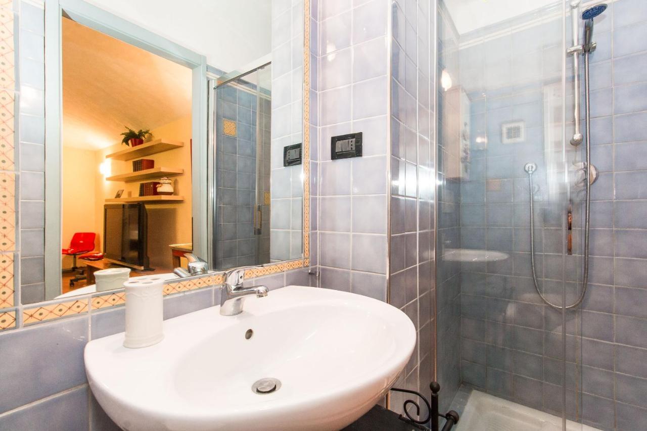 Porta Nuova Central Flat With Balcony Turin Bagian luar foto