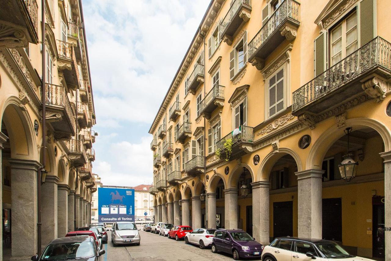 Porta Nuova Central Flat With Balcony Turin Bagian luar foto